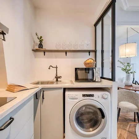 Rumeli - 1 Et Terrasse A Drouot Paris